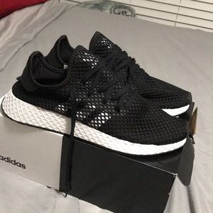 Men’s Adidas Deerupt Runner Brand New w/o box